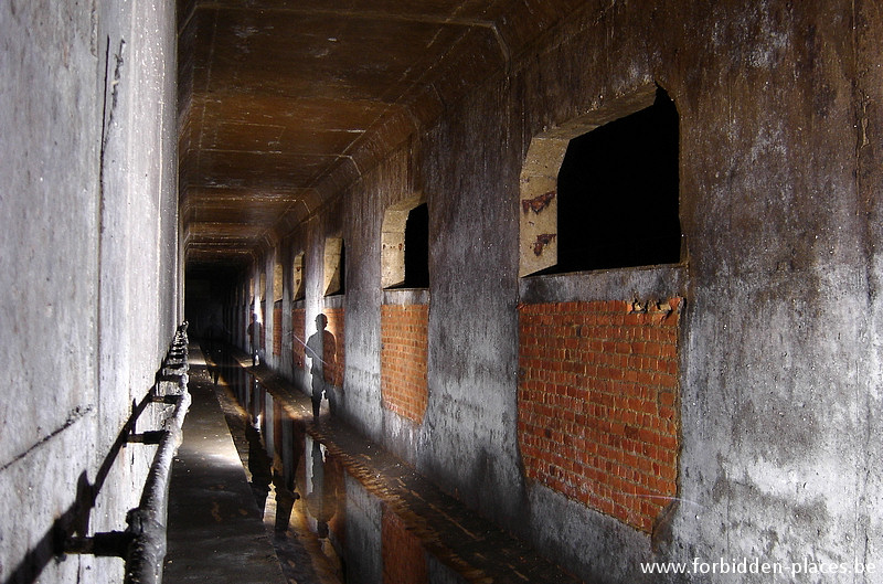 Las alcantarillas de Bruselas - (c) Forbidden Places - Sylvain Margaine - Probably a junction at Saint Christophe main sewer