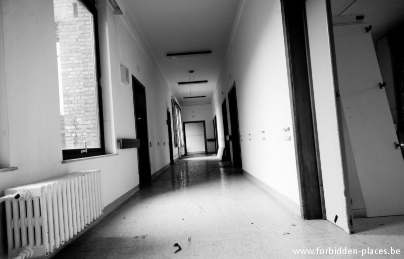 St Elizabeth's clinic - (c) Forbidden Places - Sylvain Margaine - 11