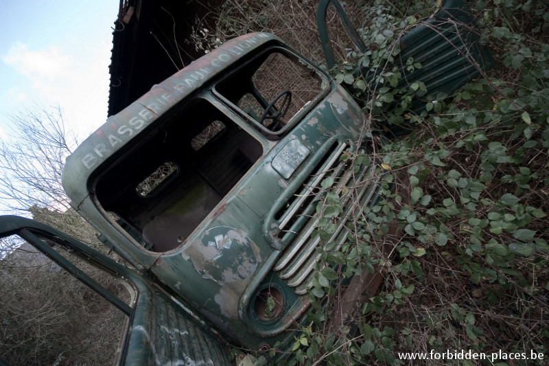 Collignon's brewery, Lécluse - (c) Forbidden Places - Sylvain Margaine - Delivery truck