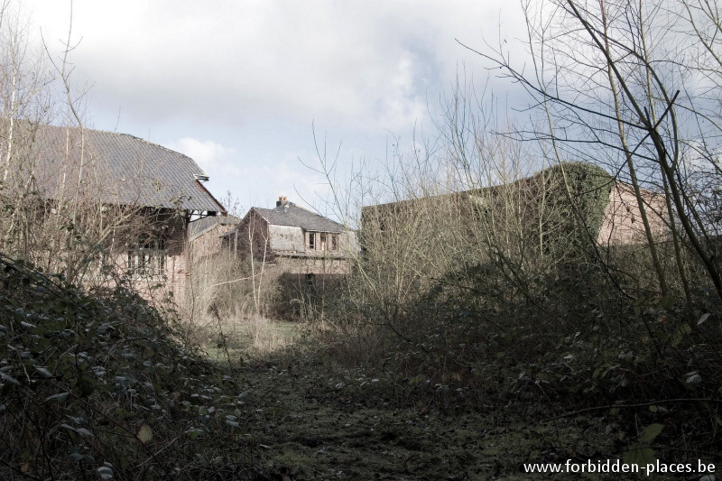 La fábrica de cerveza de Collignon, en Lécluse - (c) Forbidden Places - Sylvain Margaine - The inside court