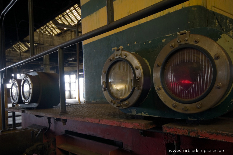 Le cimetière de locomotives - (c) Forbidden Places - Sylvain Margaine - Phares