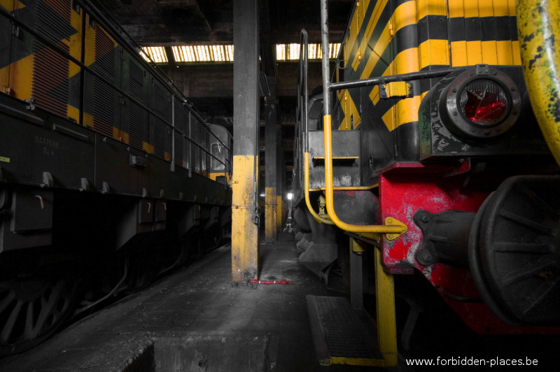 Le cimetière de locomotives - (c) Forbidden Places - Sylvain Margaine - Ecrasé entre les monstres