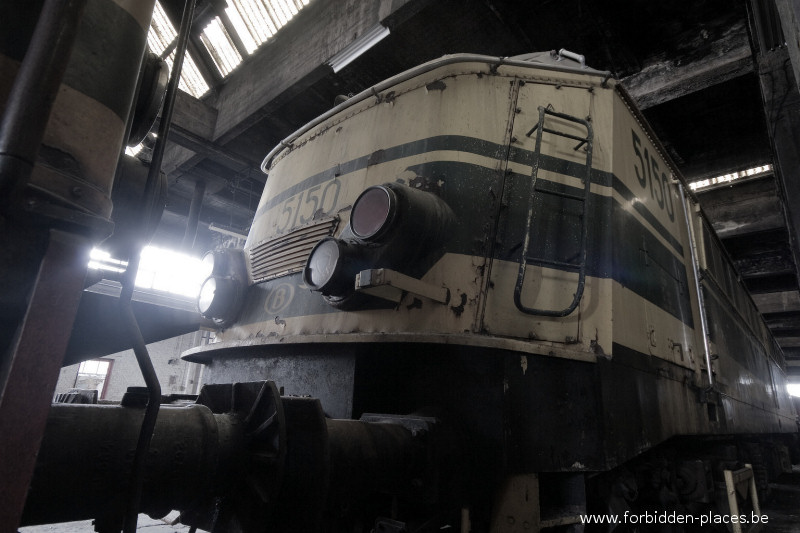 Le cimetière de locomotives - (c) Forbidden Places - Sylvain Margaine - La 5150.