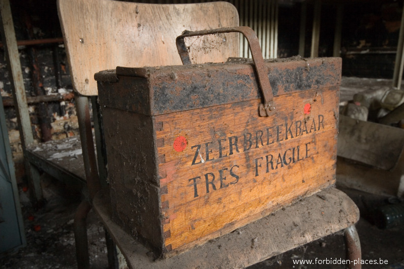 El cementerio de locomotoras - (c) Forbidden Places - Sylvain Margaine - Very fragile