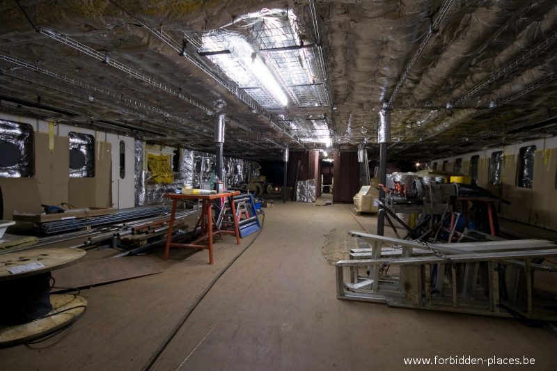 The unknown shipyard - (c) Forbidden Places - Sylvain Margaine - Probably the future restaurant.