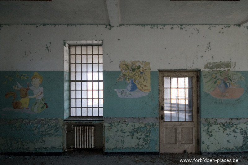 L'asile X - (c) Forbidden Places - Sylvain Margaine - 15 - La salle de jour