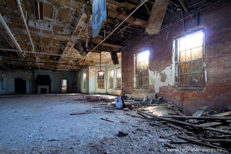 Hudson River State Hospital - (c) Forbidden Places - Sylvain Margaine - 10 - Atic