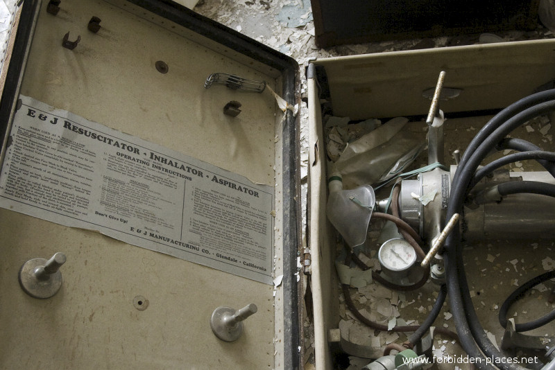 New Jersey State Hospital for the Insane - (c) Forbidden Places - Sylvain Margaine - 24 - The 'Recussitator'.