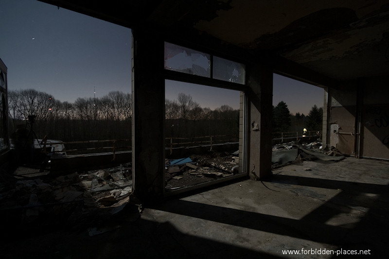 Joseph Lemaire's Sanatorium - (c) Forbidden Places - Sylvain Margaine - 11 - Another patient room.