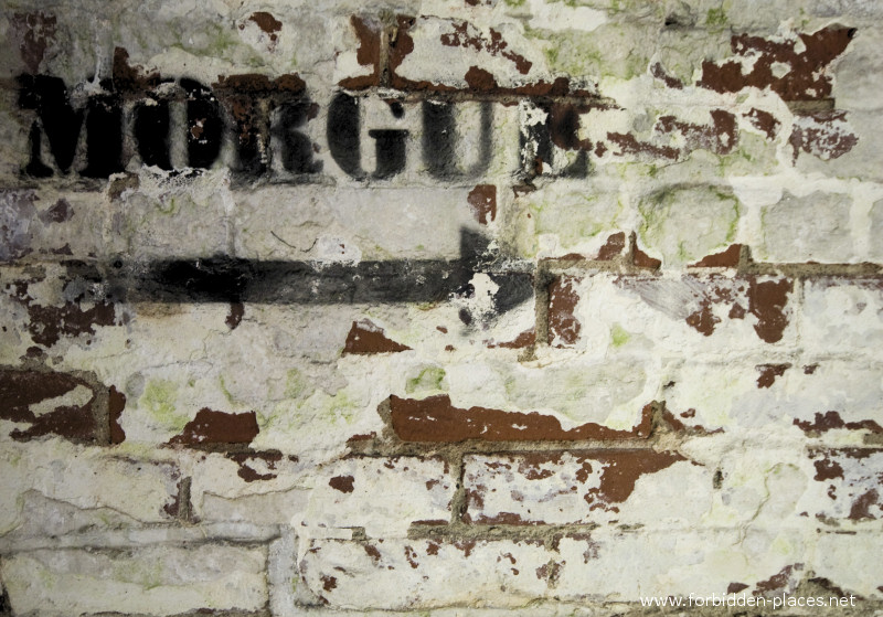 Norwich Insane Asylum - (c) Forbidden Places - Sylvain Margaine - 17 - To the morgue. It was locked.