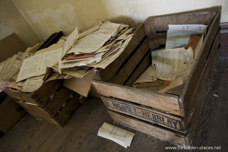 Le Château d'Ilbarritz - (c) Forbidden Places - Sylvain Margaine - 15 - Partitions