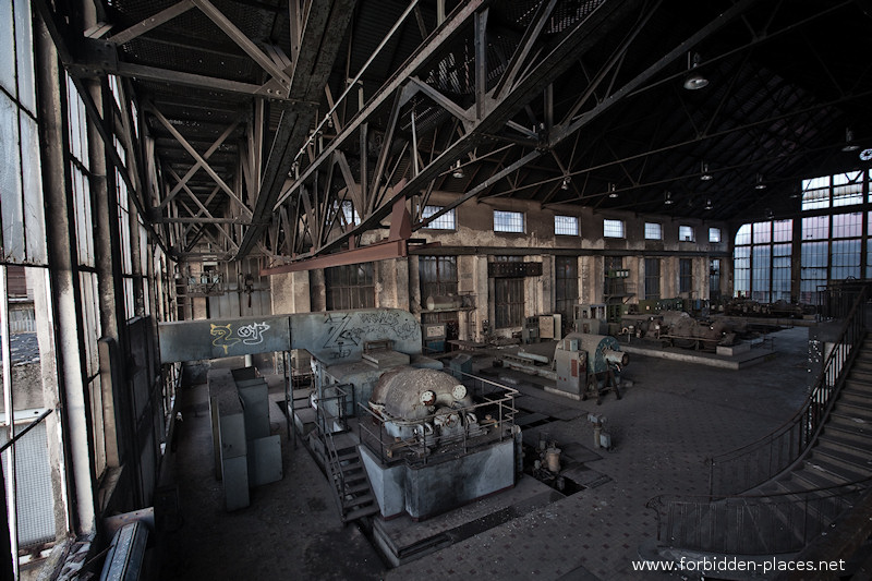 Le Haut Fourneau 4 d'Uckange - (c) Forbidden Places - Sylvain Margaine - 16 - Centrale électrique VI.