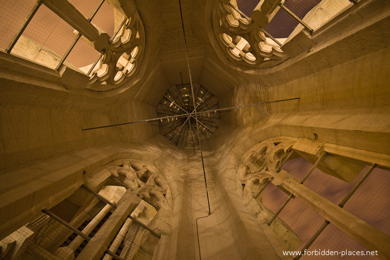 Huit Églises Bruxelloises - (c) Forbidden Places - Sylvain Margaine - 7 - Laeken.