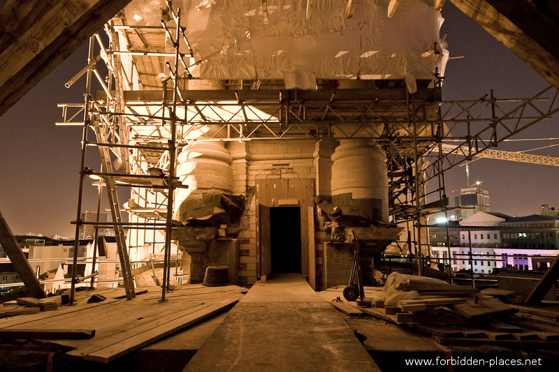 Ocho Iglesias En Bruselas - (c) Forbidden Places - Sylvain Margaine - 16 - The Beguine convent- the tower being fully rebuilt.