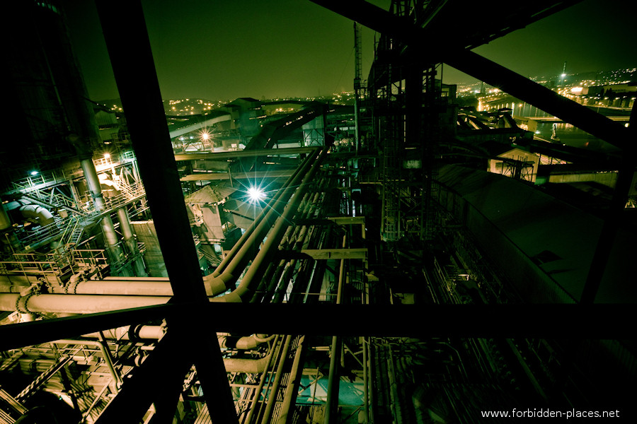 Le Haut Fourneau de CdK - (c) Forbidden Places - Sylvain Margaine - 11 - Dédale industriel (2).