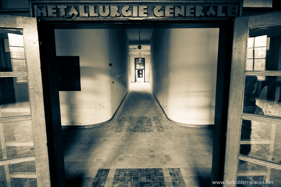 Val Benoît's University - (c) Forbidden Places - Sylvain Margaine - 1 - Welcome.