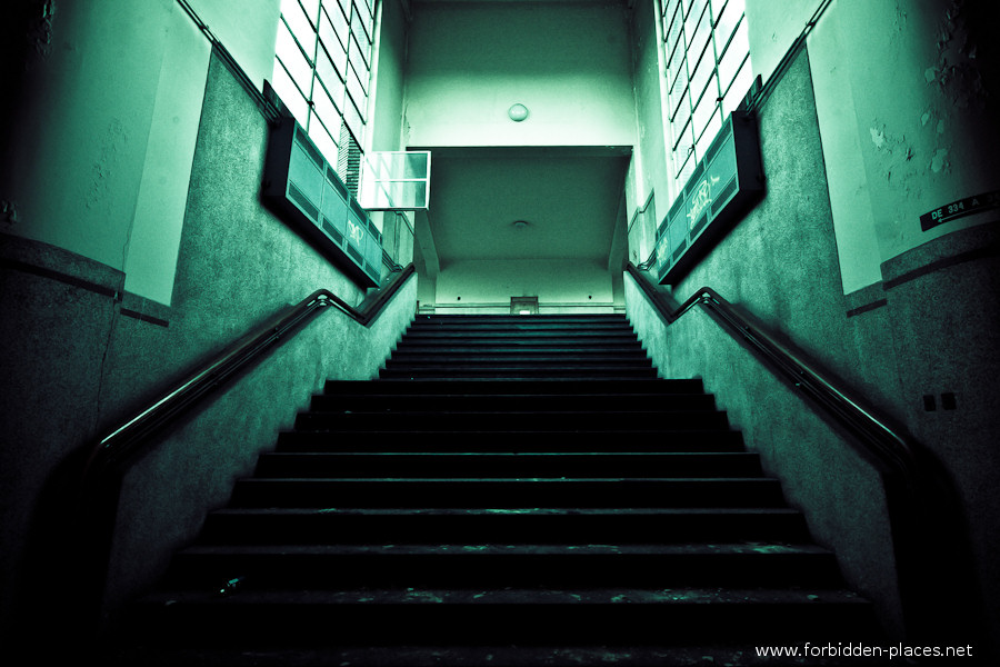 L'Université Du Val Benoît - (c) Forbidden Places - Sylvain Margaine - 10 - Avant le massacre.