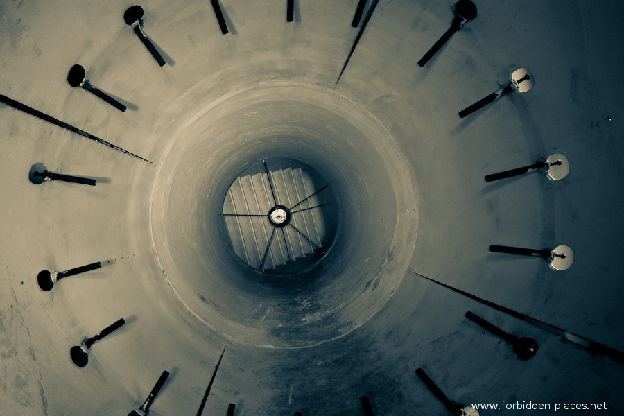 Val Benoît's University - (c) Forbidden Places - Sylvain Margaine - 17 - The wind tunnel itself.