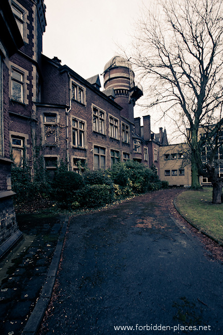 Val Benoît's University - (c) Forbidden Places - Sylvain Margaine - 2- The second tower.