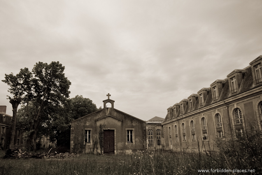 L'Hôpital de la Marine - (c) Forbidden Places - Sylvain Margaine - 23 - Une des deux petites chapelles