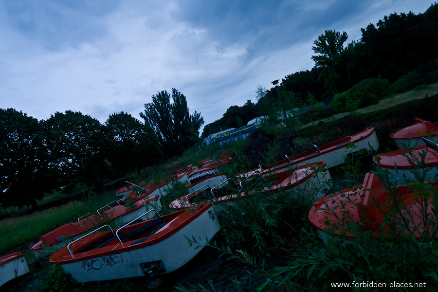 Spreepark - The Abandoned Amusement Park - (c) Forbidden Places - Sylvain Margaine - 18- The dry river