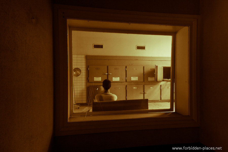 La Morgue d'Anvers - (c) Forbidden Places - Sylvain Margaine - 1- Bienvenue. Veuillez patienter dans la salle d'attente.