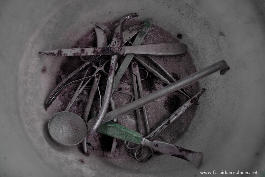 La Morgue d'Anvers - (c) Forbidden Places - Sylvain Margaine - 14 - Des restes.