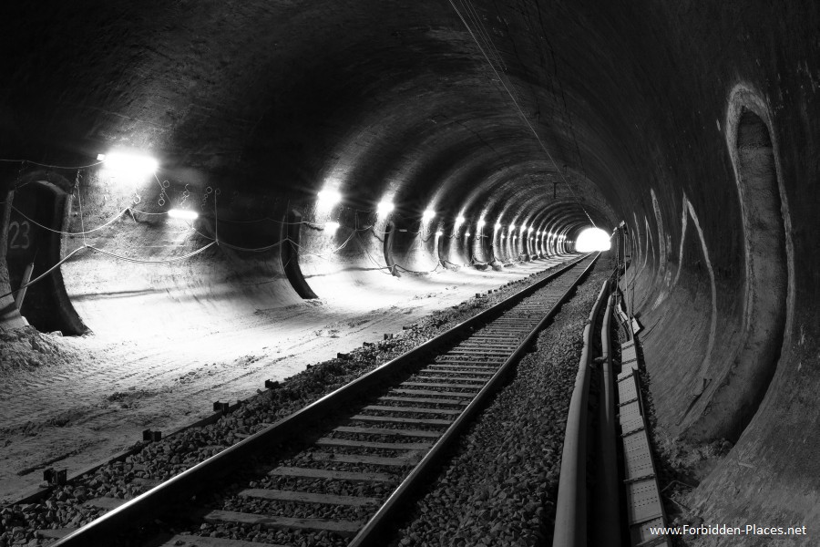 Metro de Bruselas - (c) Forbidden Places - Sylvain Margaine - 15 - Ligne 26.