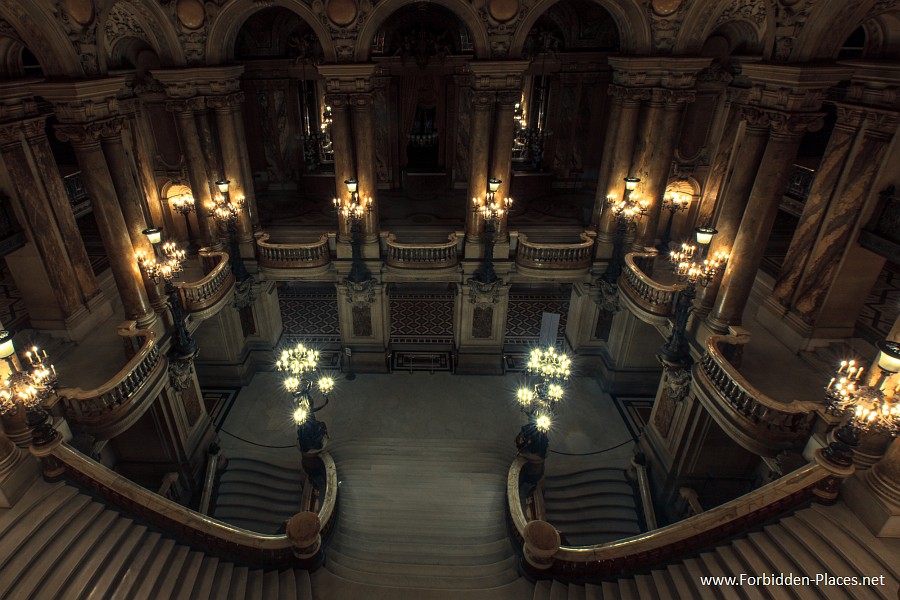La Ópera Garnier - (c) Forbidden Places - Sylvain Margaine - 12 - The Grand Staircase.