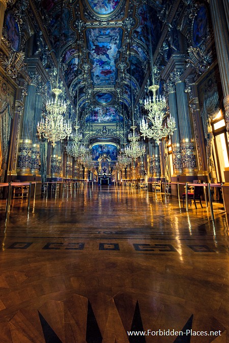 L'Opéra Garnier - (c) Forbidden Places - Sylvain Margaine - 16 - Le grand foyer.