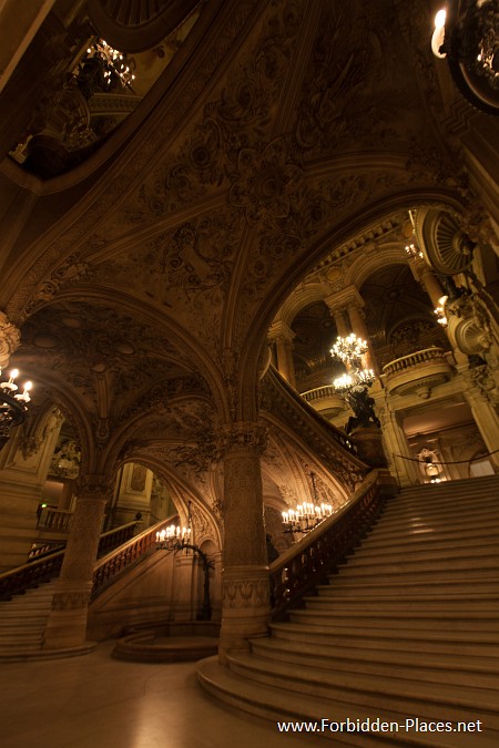 La Ópera Garnier - (c) Forbidden Places - Sylvain Margaine - 20 - Staircase