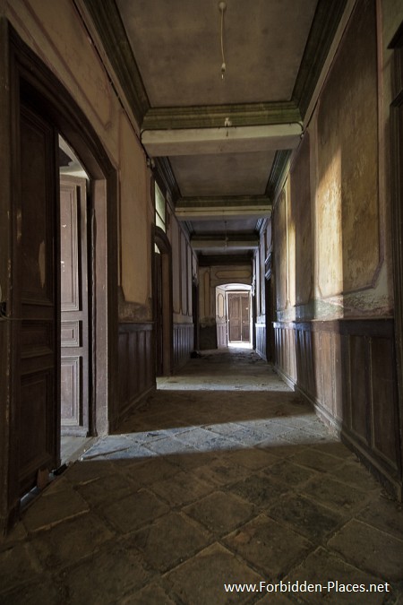 Castillos Abandonados desde el Suroeste de Francia - (c) Forbidden Places - Sylvain Margaine - 19 - Empty