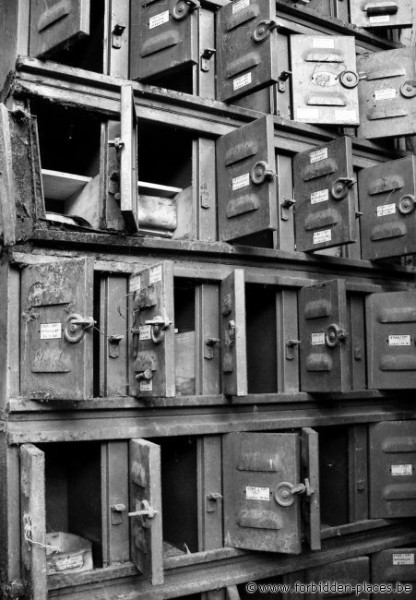 SAFEA La Louvière - (c) Forbidden Places - Sylvain Margaine - Spare parts lockers