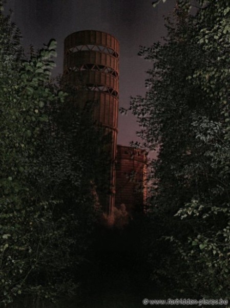 SAFEA La Louvière - (c) Forbidden Places - Sylvain Margaine - Cooling tower